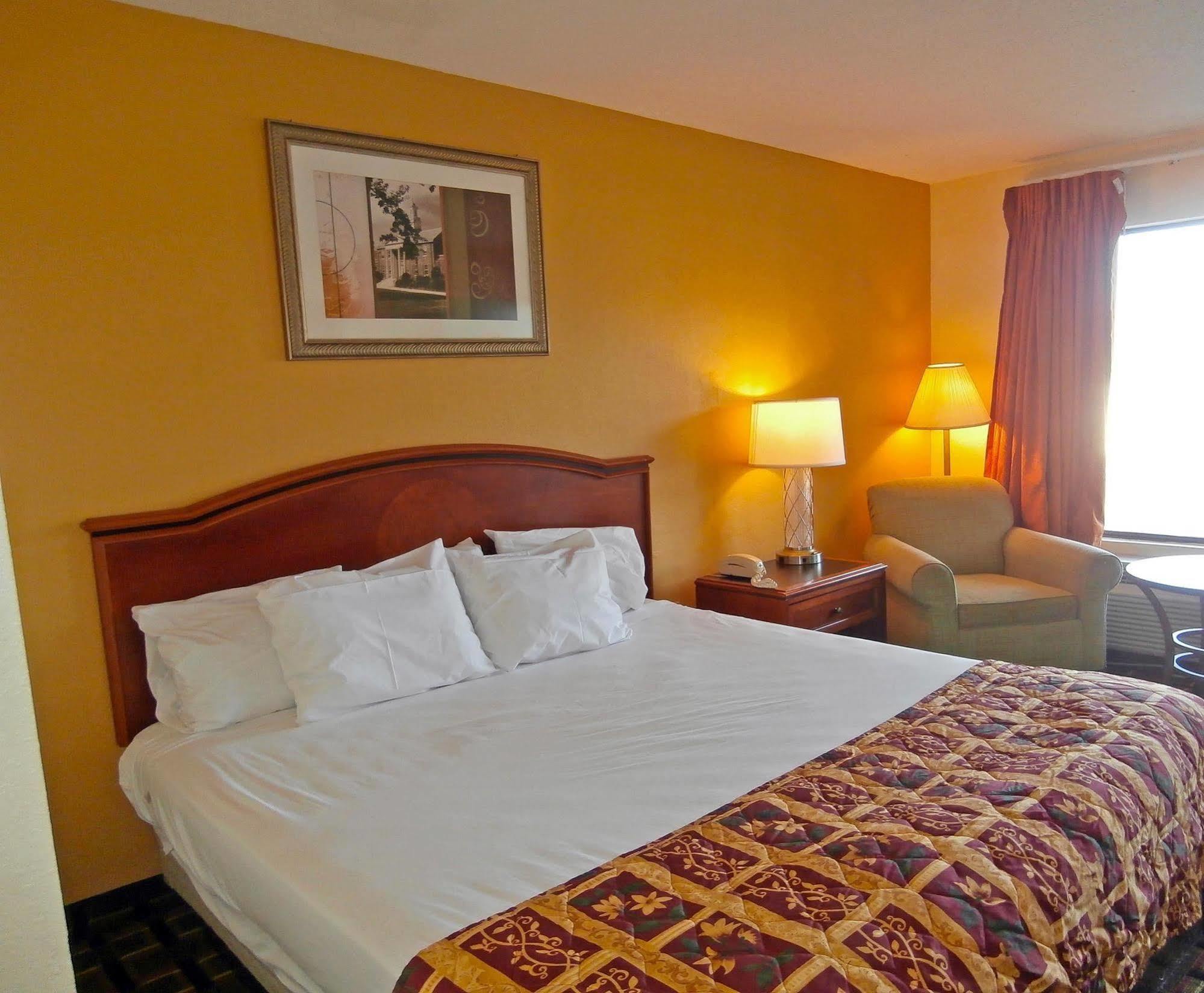 Best Inn Augusta Bagian luar foto