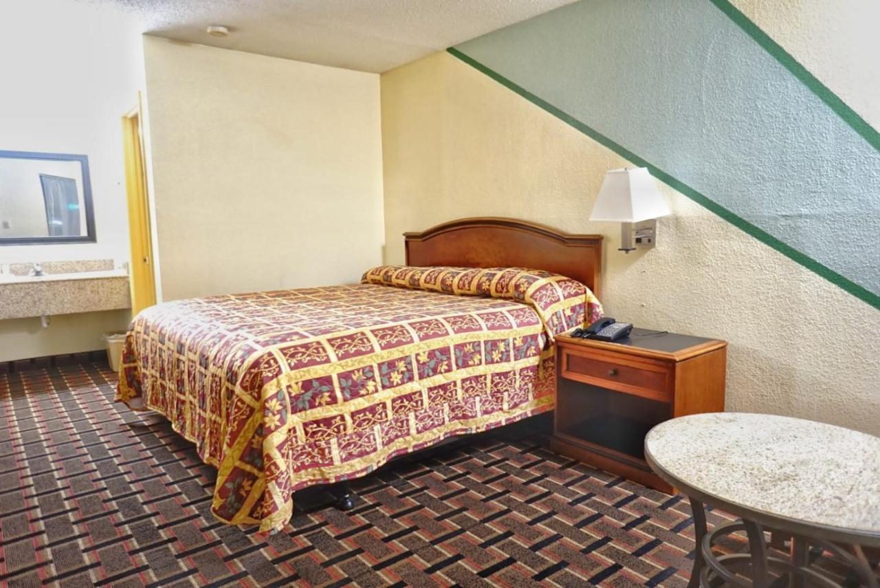 Best Inn Augusta Bagian luar foto