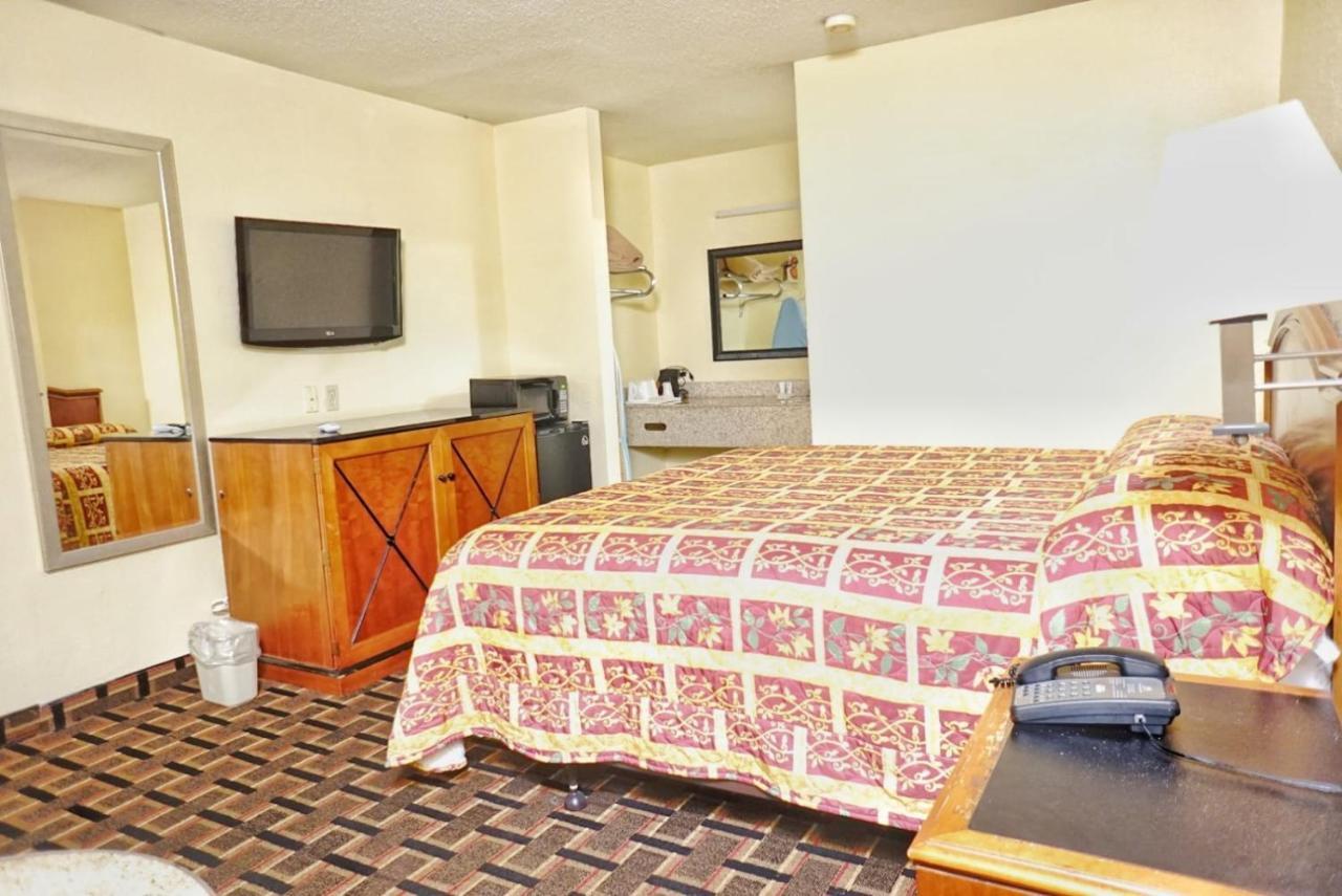 Best Inn Augusta Bagian luar foto
